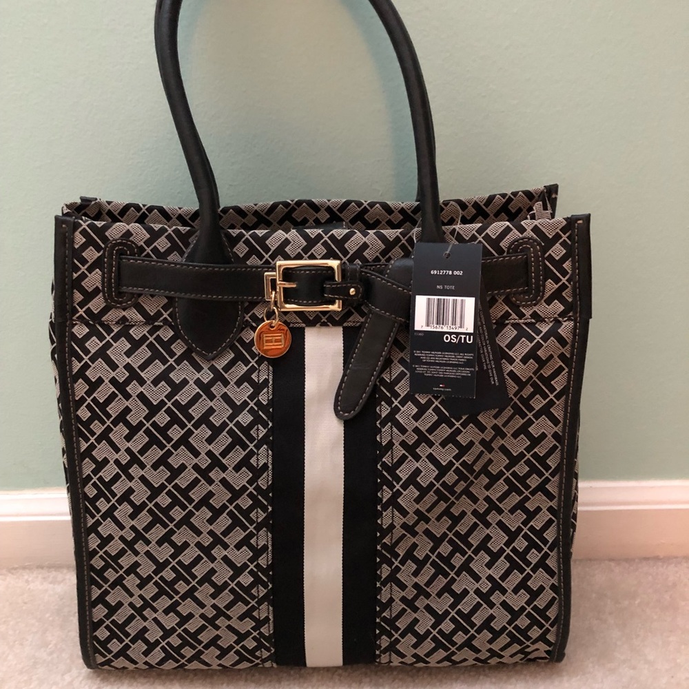 Tommy Hilfiger Signature Tote. New With Tags 